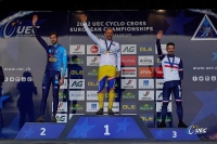Ludovic Renard (US St Pierre des Corps Cyclisme) sur la plus haute marche