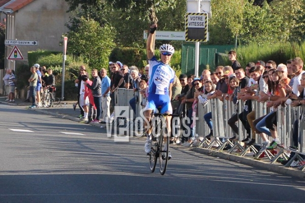 Dans le Rétro: Emilien Jeannière