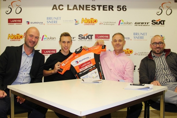 Axel Laurance signe à l&#039;AC Lanester 56