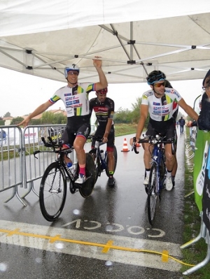 Les frères Chavanel, Sylvain et Cyril sur la ligne de départ